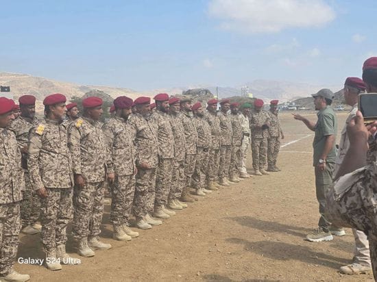 العميد اليافعي يتفقد مواقع انتشار اللواء الرابع دعم وإسناد