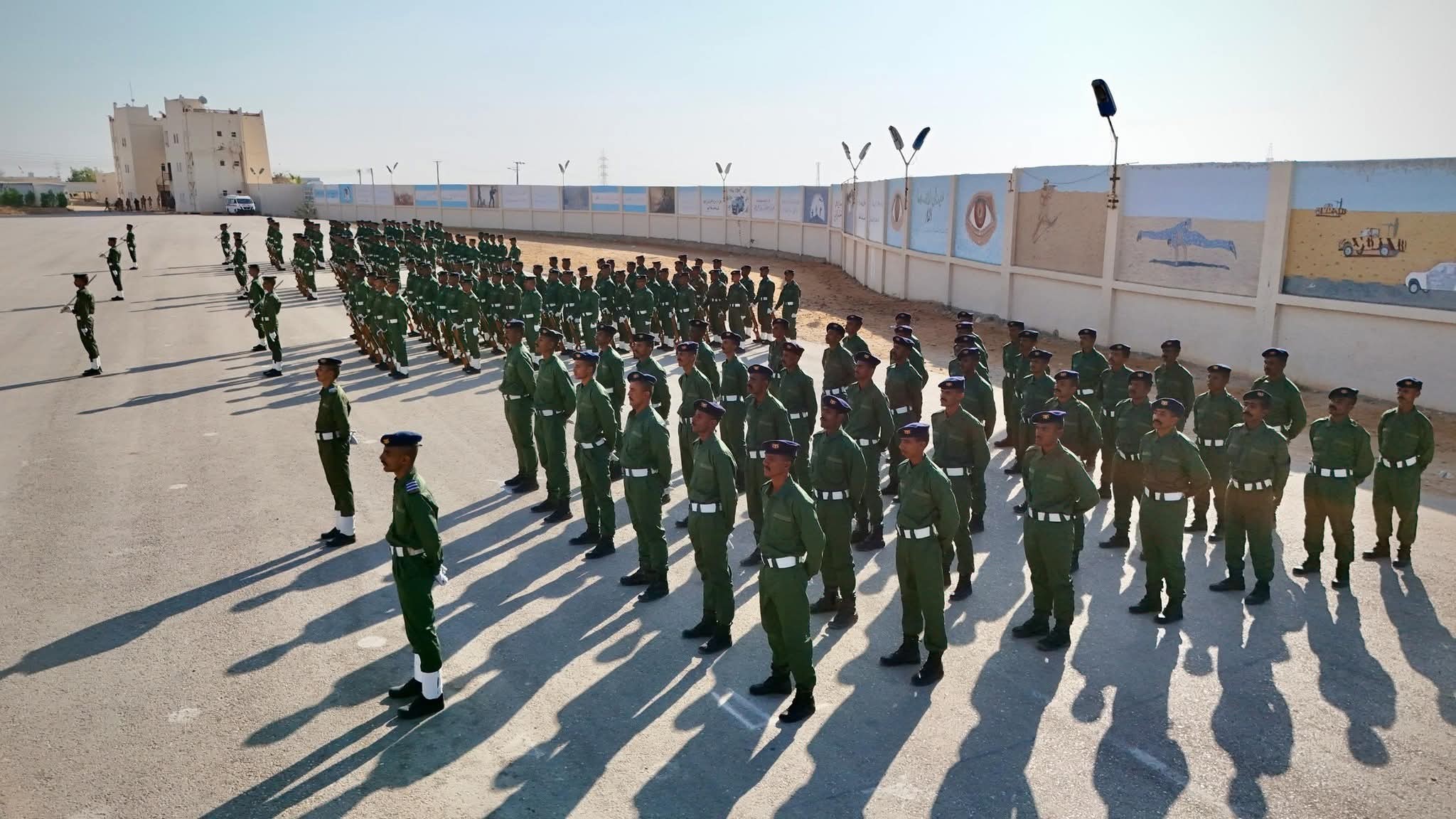 تخريج دفعتين من دورة الاستجداد في كلية الشرطة بحضرموت